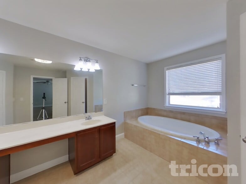 Building Photo - 4316 Caveat Ct