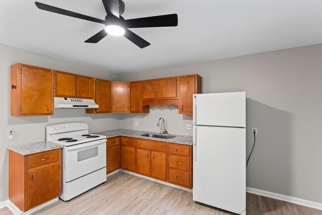 Building Photo - Modern Comfort in Independence, MO – 3-Bedroom Duplex! $1295.00