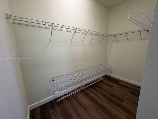 Building Photo - 3501 W 92nd Pl