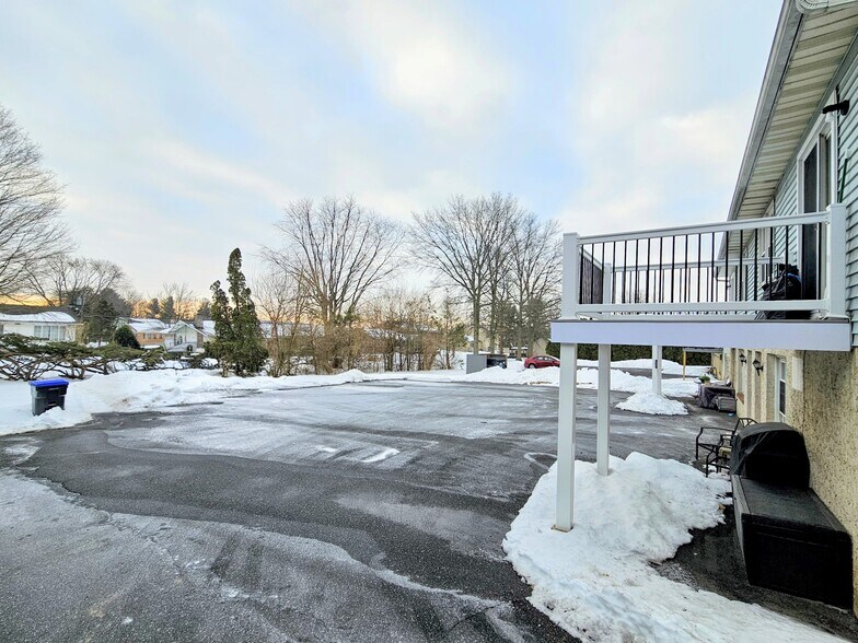 Building Photo - 12 Muddy Creek Church Rd