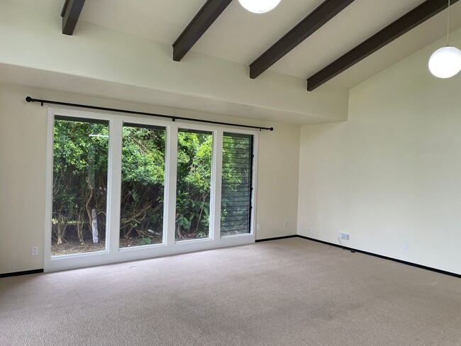 Building Photo - White, June K. (Kohala)