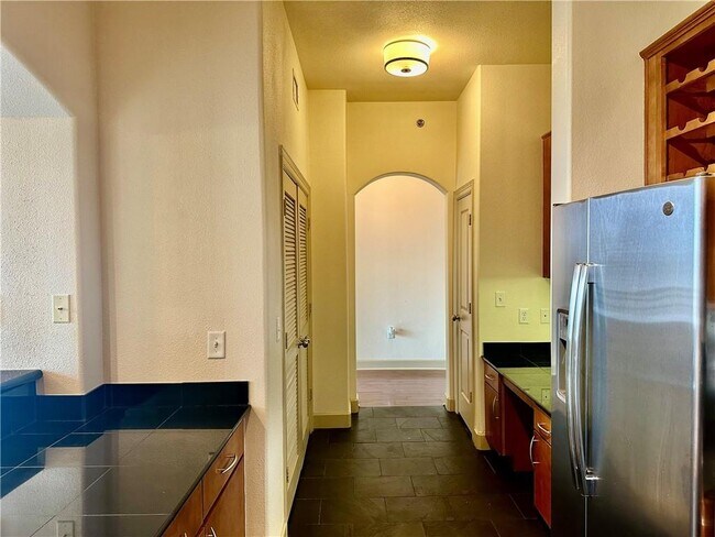 Building Photo - 3445 Stratford Rd NE