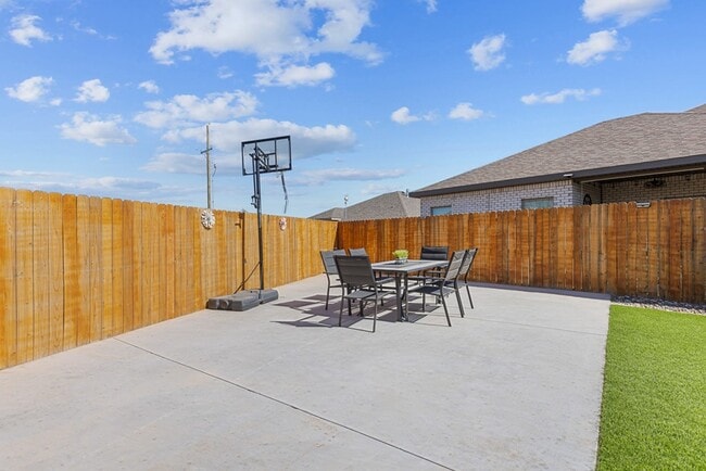 Building Photo - 6908 Wagon Ct