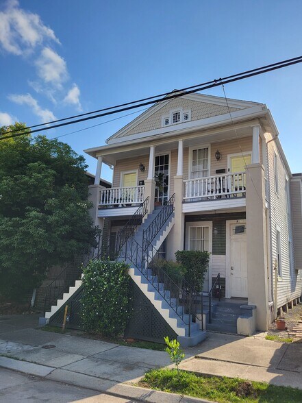 Building Photo - 2528 Jena St