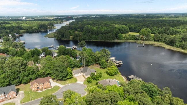 Building Photo - 2300 Greenwing Ct