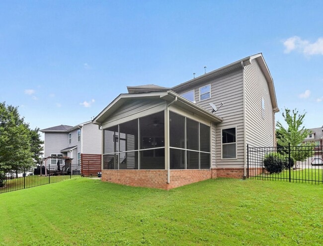 Building Photo - 549 Daventry Ct