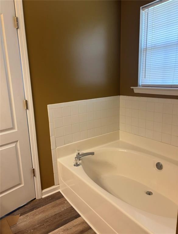 Building Photo - 664 Rosewood Cir