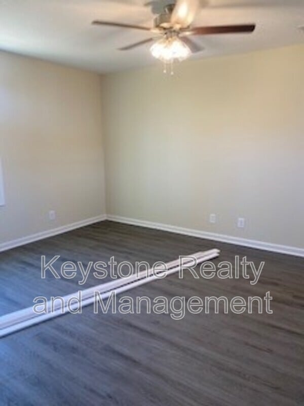 Building Photo - 131 Mace Ln
