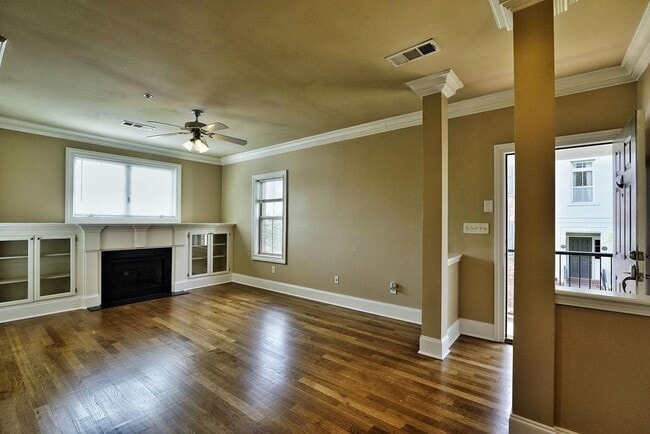 Building Photo - 307 Le Gran Bend