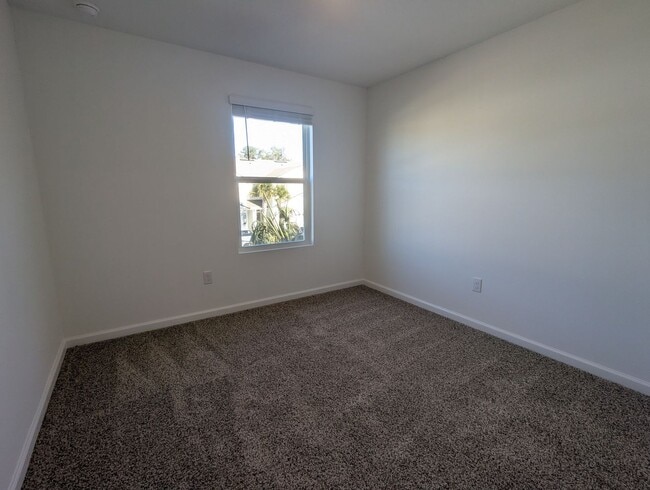 Building Photo - BRAND NEW 3 Bedroom, 2.5 Bath Townhome located on the Westside - CLOSE TO NAS JAX, RESTAURANTS, S...