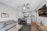 Building Photo - 254 Kings Creek Dr