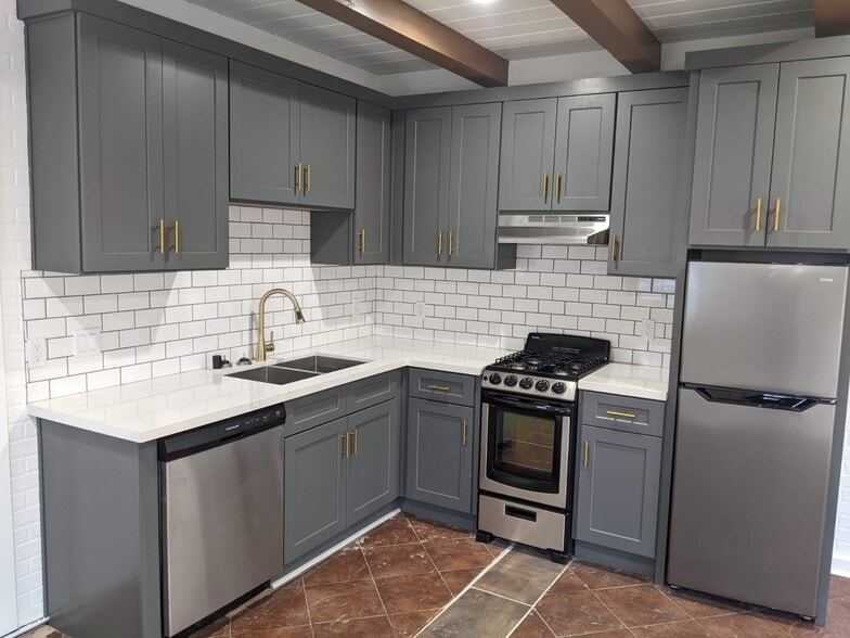 Building Photo - 3816 Laurel Canyon Blvd