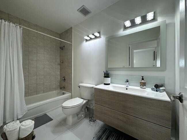 Building Photo - 2280 SW 32nd Ave