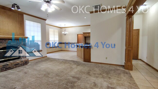 Building Photo - Beautiful 3 Bed + Office Home in Yukon off...
