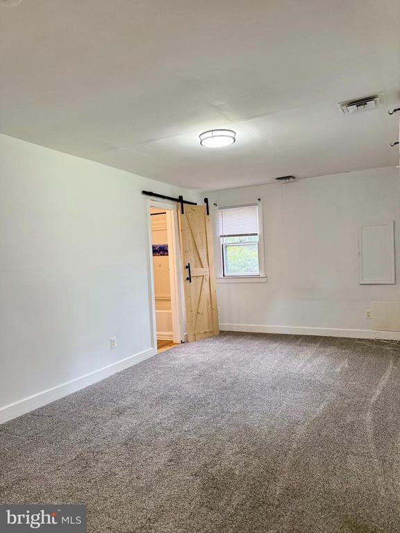 Building Photo - 5865 Websters Way