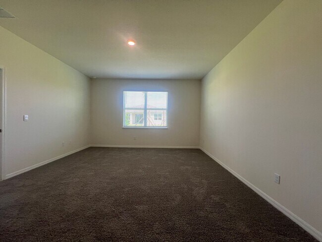 Building Photo - New Build 4 bed/2bath House in The Archer ...