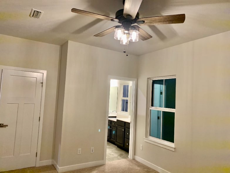 Building Photo - 115 Moyer Hill Dr