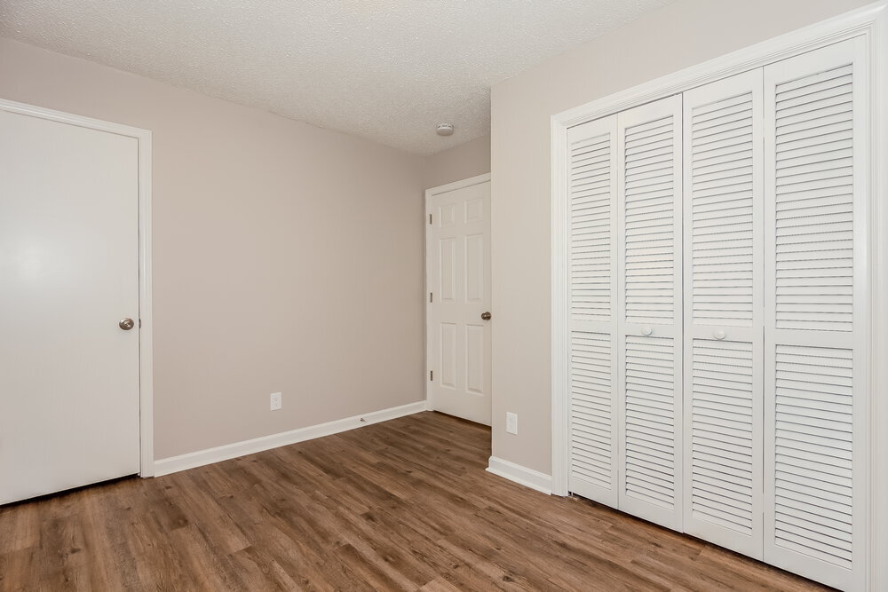 Building Photo - 431 Hillcrest Dr