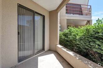 Building Photo - Charming 1-Bedroom in Central Scottsdale