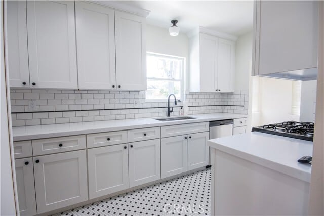 Building Photo - 1040 W Almond Ave