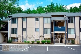 Building Photo - 3618 SW Beaverton Hillsdale Hwy