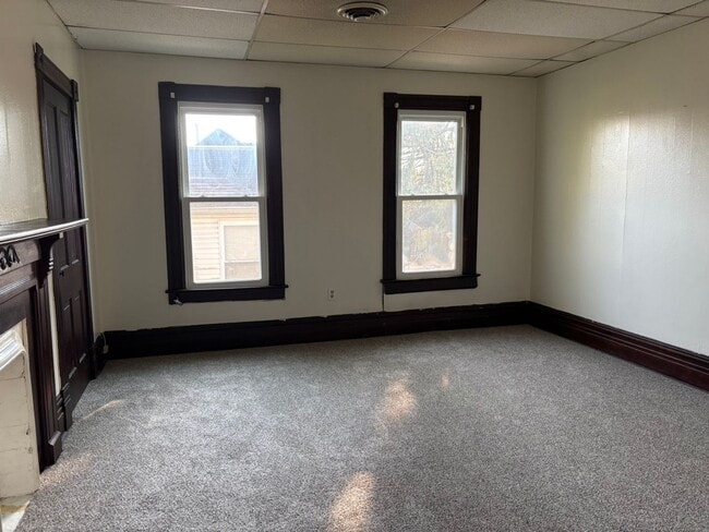 Building Photo - 2517 Grand Ave