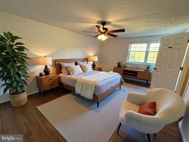 Building Photo - 10293 Woodmont Ct