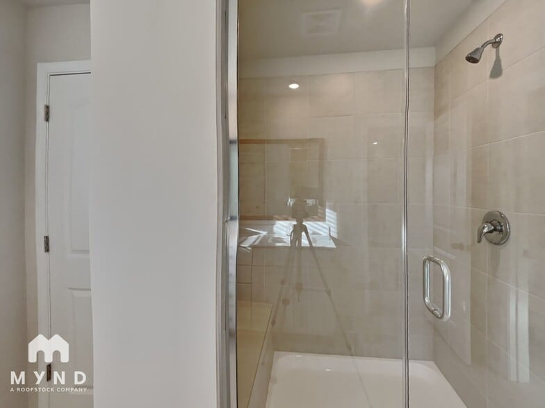 Building Photo - 9122 Ramsford Rd