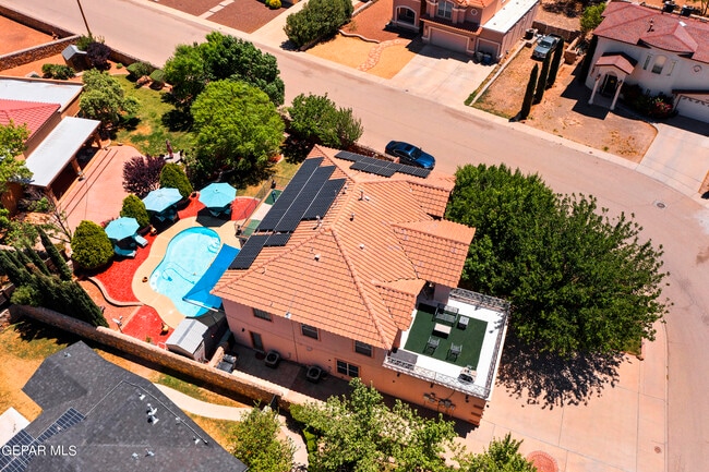 Building Photo - 1091 Los Moros Dr