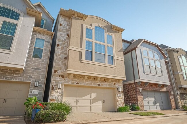 Building Photo - 11007 Acorn Falls Dr