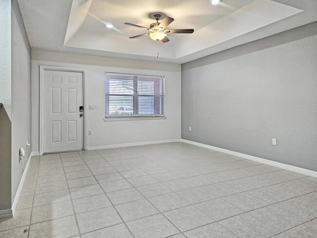 Building Photo - 1819 E Royal Tern Ln