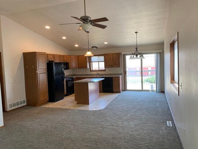 Building Photo - 7514 S Peregrine Pl
