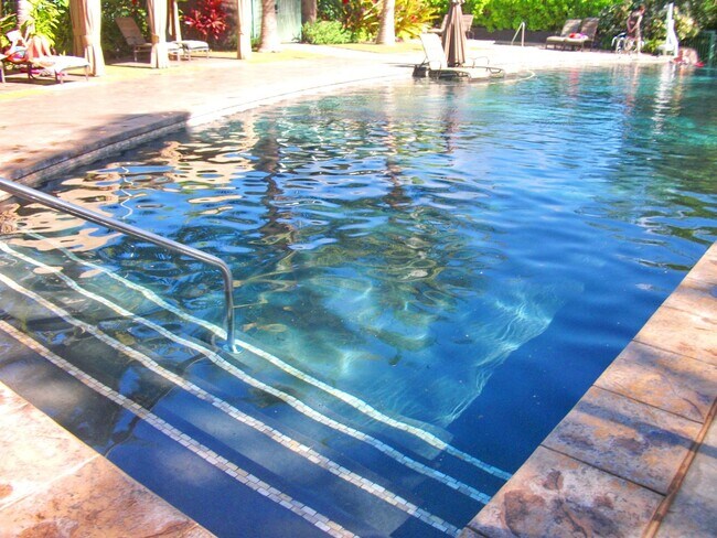 Building Photo - Kai Ani Village - Furnished 2 bed 2 bath - Pool, Cabanas, Hot Tub, and Close to the Beach to Kai ...