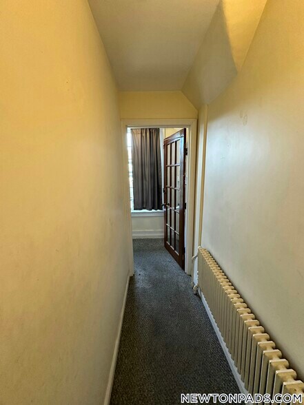 Building Photo - 256 Lowell Ave