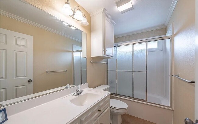 Building Photo - 2340 Kendal Green Cir