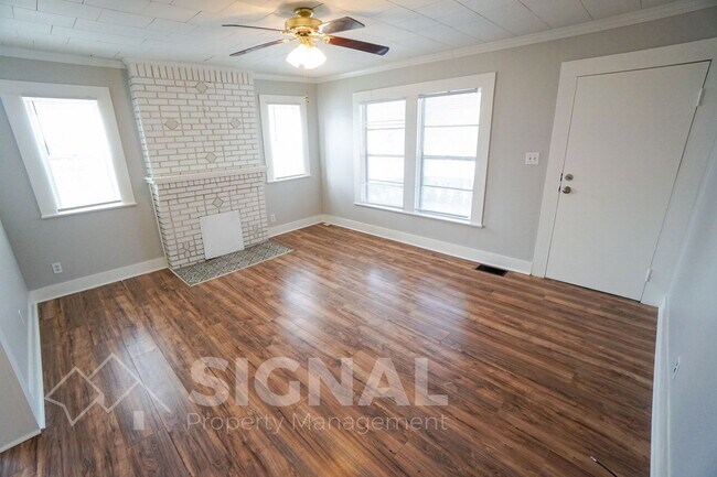 Building Photo - 217 1st Ave SE