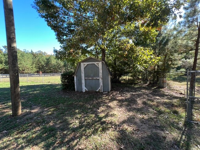 Building Photo - 1049 Stone House Rd