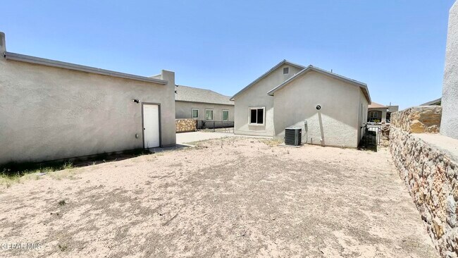 Building Photo - 14372 Chris Zingo Ln