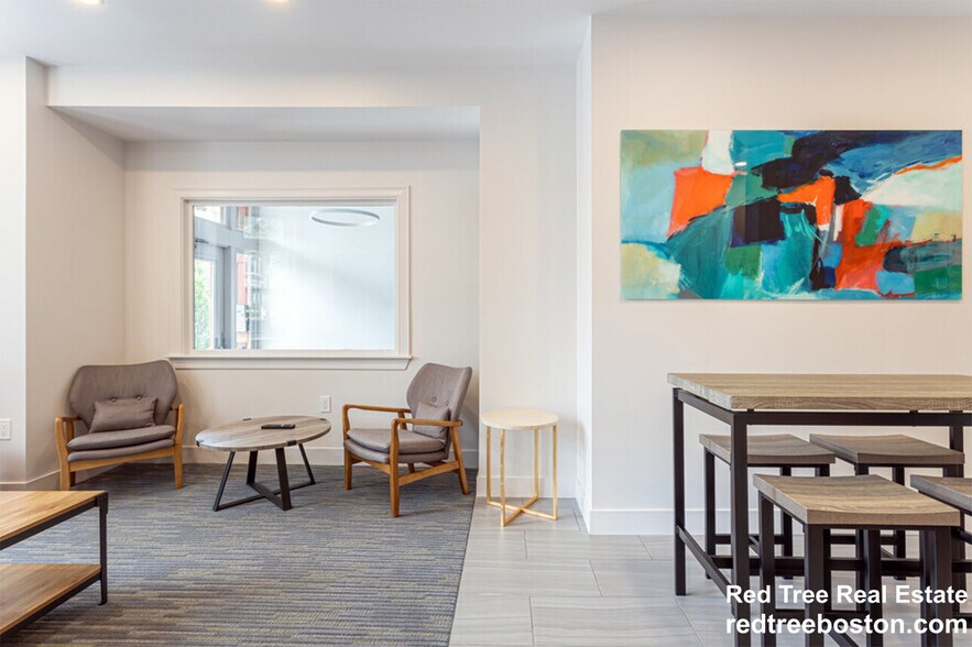 Building Photo - 51 Queensberry St