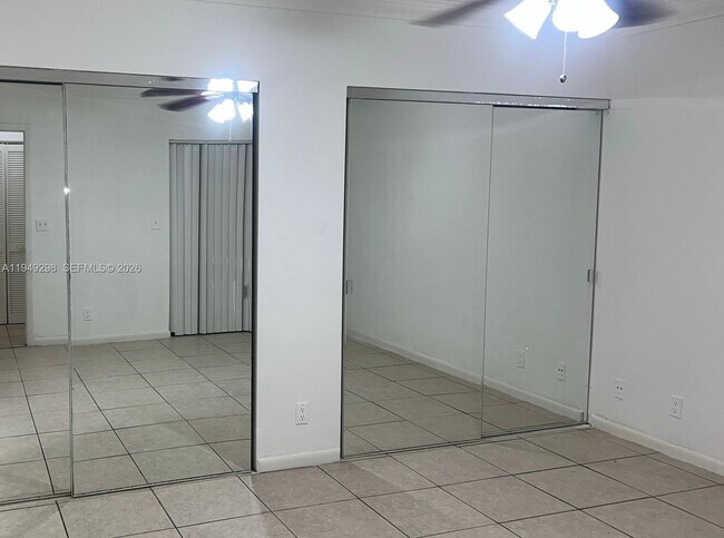 Building Photo - 1802 Waterview Cir