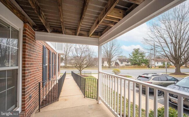 Building Photo - 607 Himes Ave