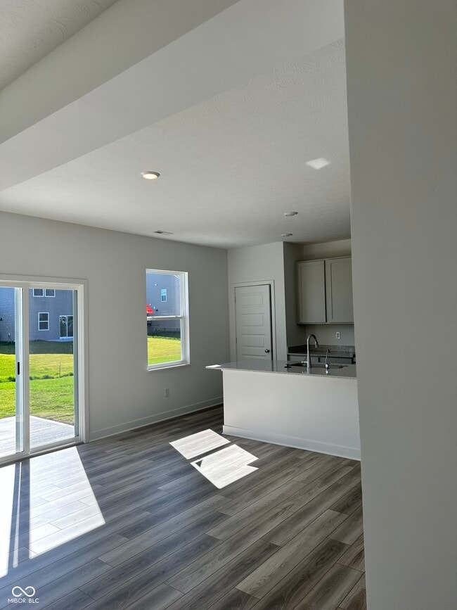 Building Photo - 8560 Tripp Rd