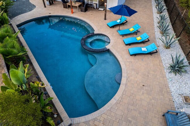 Building Photo - 1107 Shadowcrest Ln