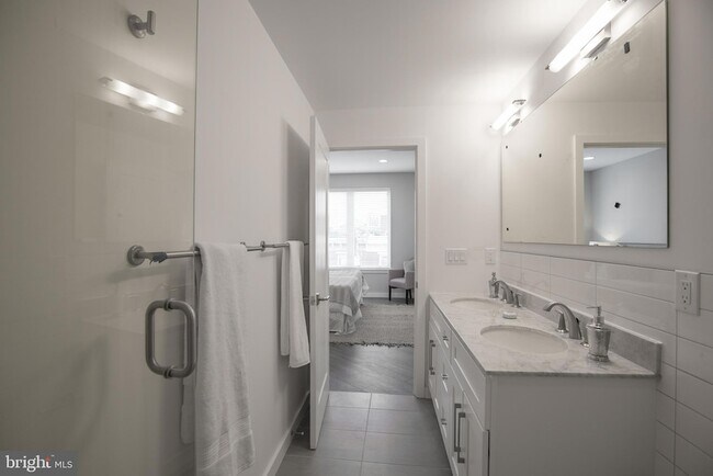 Building Photo - 1508 Ridge Ave