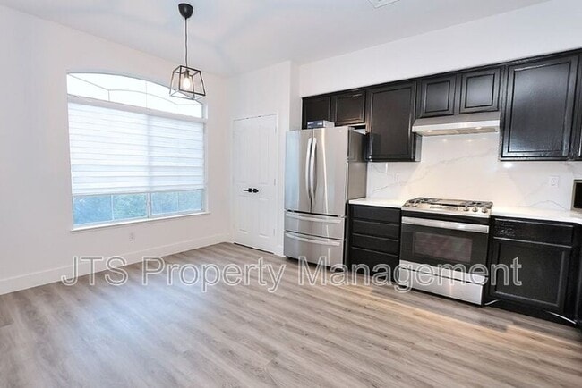 Building Photo - 3112 Gennaker Way