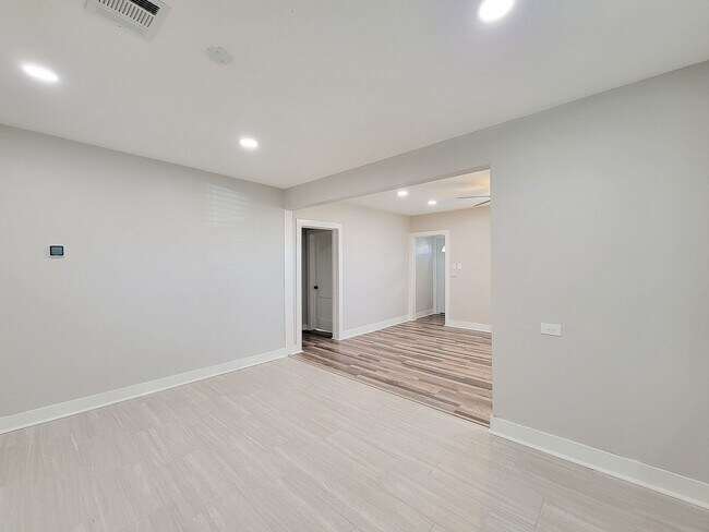 Building Photo - BEAUTIFUL REMODELED HISTORIC AREA 3 BEDROOM 1.5 BATH HOME IN ROSENBERG, TEXAS