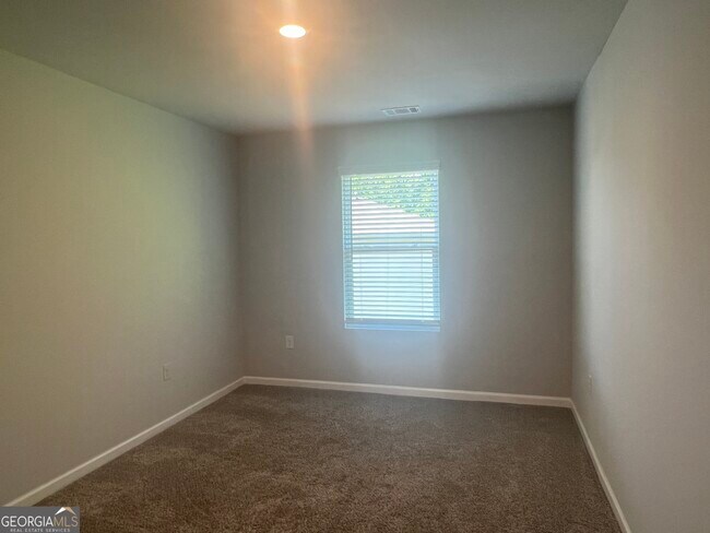 Building Photo - 431 Camella Cir