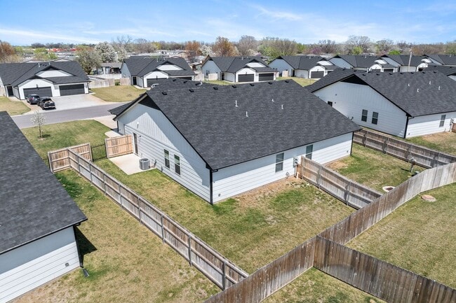 Building Photo - 3619 W 45th St S