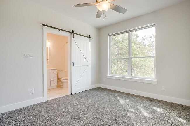 Building Photo - 2341 Benbrook Blvd
