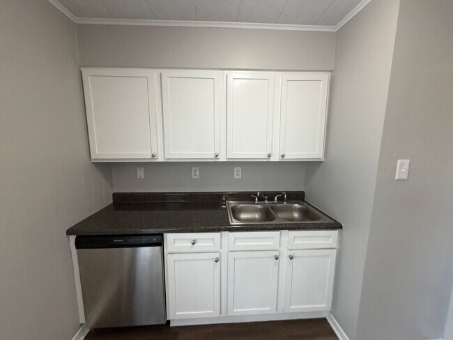 Building Photo - Welcome to your new home in Southaven, MS! HALF OFF FIRST MONTH RENT!!